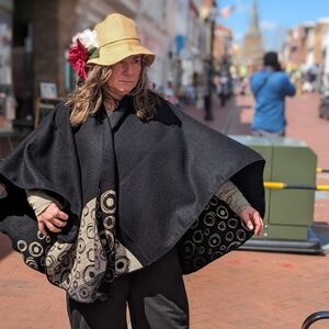 Elegant Black and Cream Cape